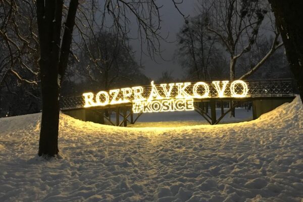 Racionálny výber spotrebného úveru: Komparatívna analýza nákladov a podmienok