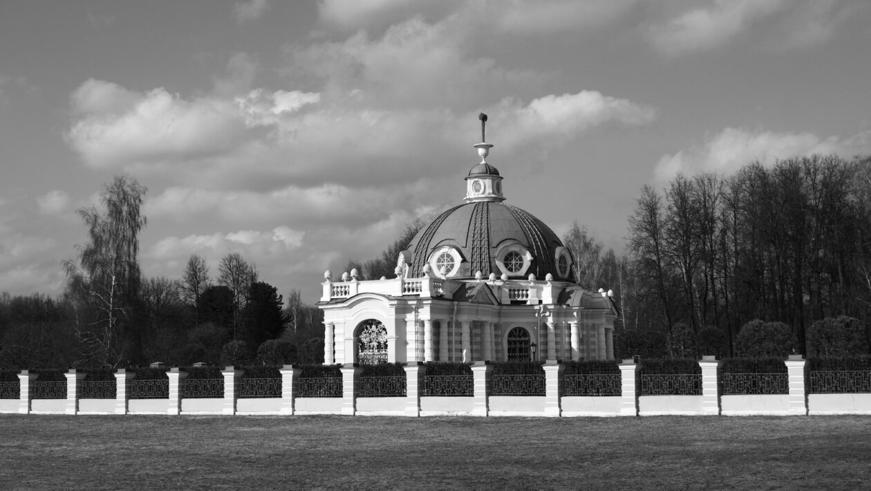 Autentický Marketing: Strategická komunikácia bez selfie únavy