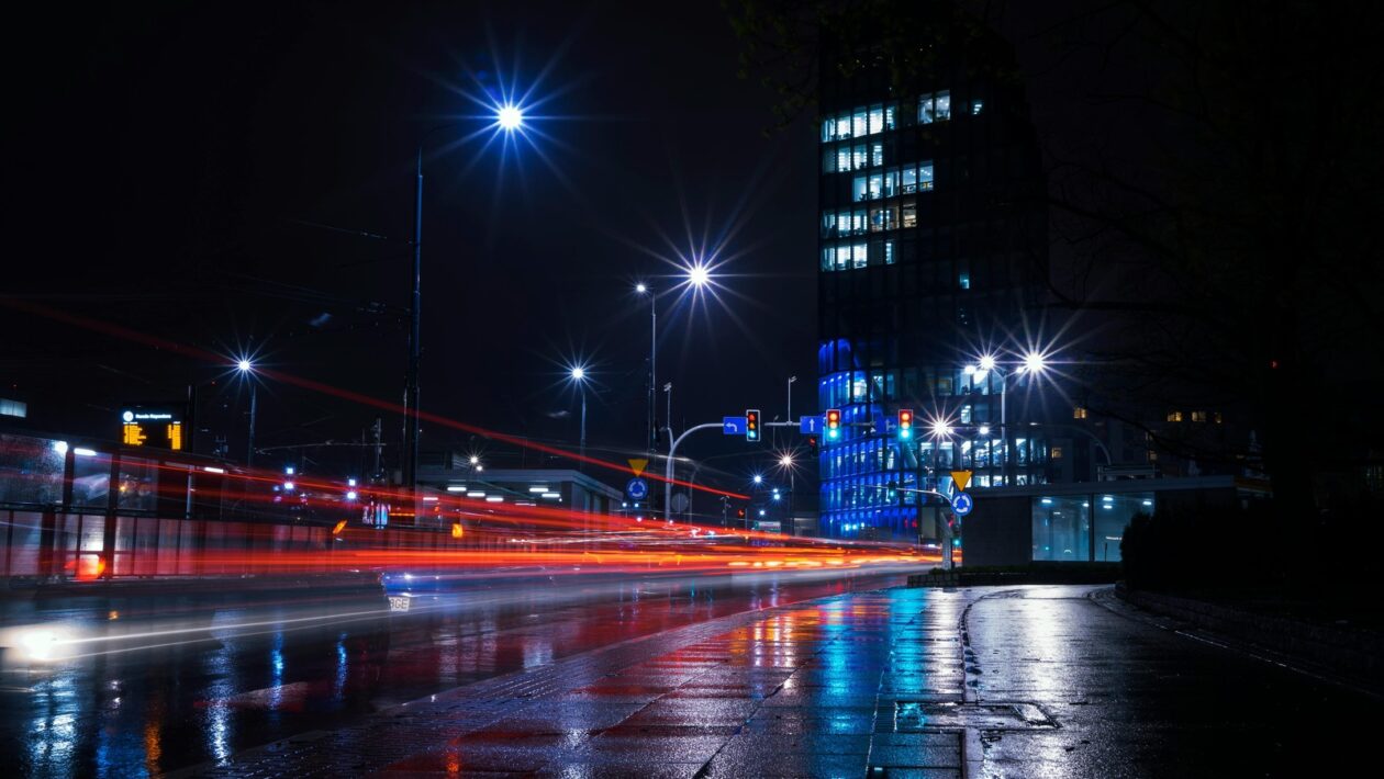 Firemná identita a reputácia: Budovanie, ochrana a krízový manažment